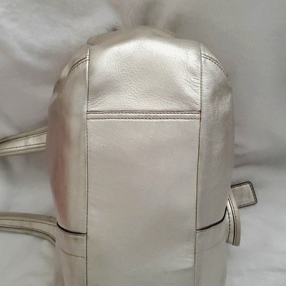 Coach Ergo Silver Metallic Pleated Leather Kisslock Shoulder Bag # 12831 - Picture 13 of 16